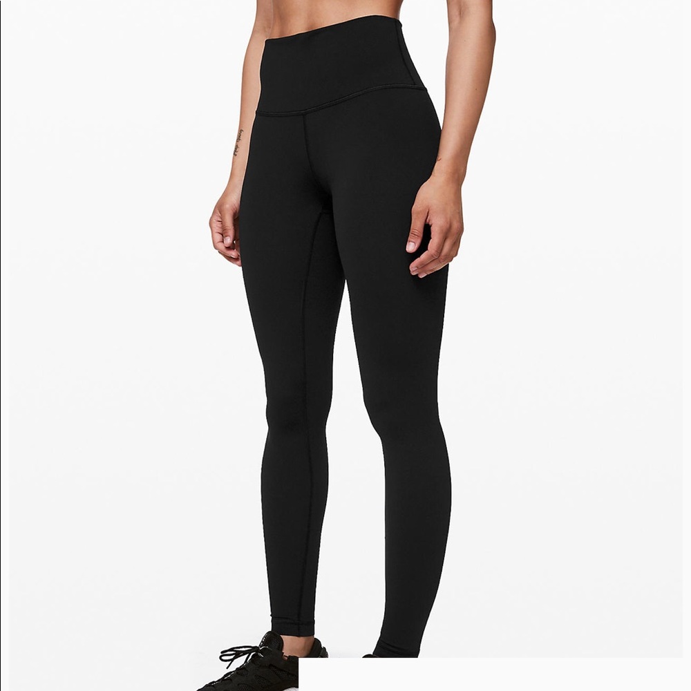 Lululemon Wunder Under 7/8 in BLACK!!
